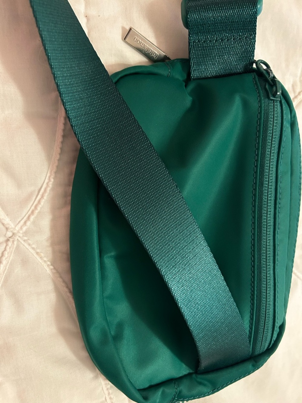 Lululemon Everywhere Belt Bag Everglade Green - Picture 6 of 6